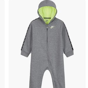 🆕️ Nike Fleece Coverall
